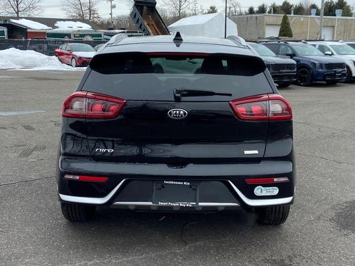 2017 Kia Niro LX