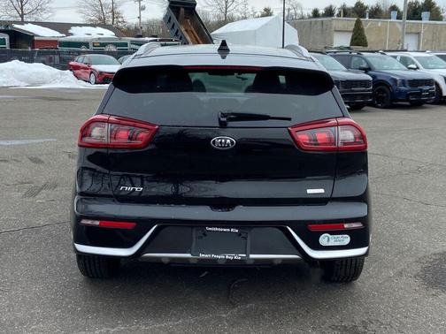2017 Kia Niro LX
