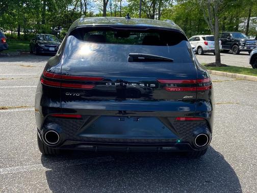 Vik Black 2023 Genesis GV70 2.5T