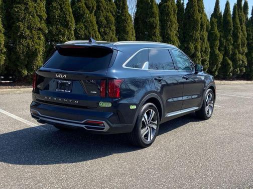 2022 Kia Sorento Plug-In Hybrid SX
