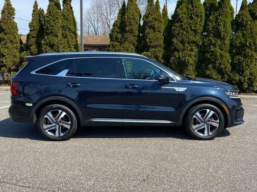 2022 Kia Sorento Plug-In Hybrid SX