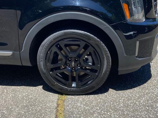 Ebony Black 2023 Kia Telluride EX X-Line