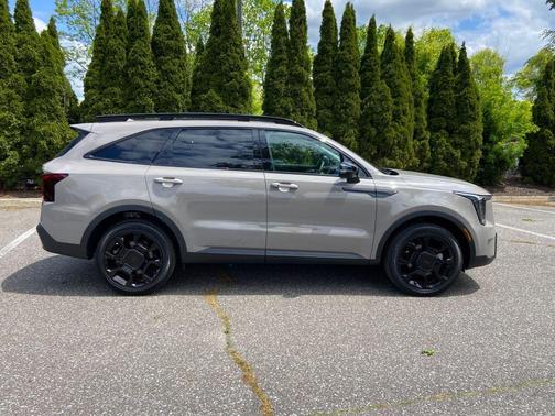 Brown 2025 Kia Sorento X-Line EX