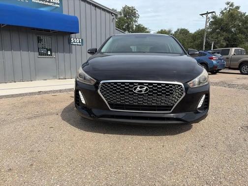 Black Noir Pearl 2018 Hyundai Elantra GT Base