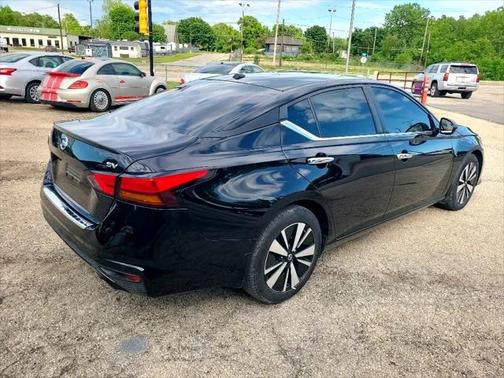 2022 Nissan Altima 2.5 SV