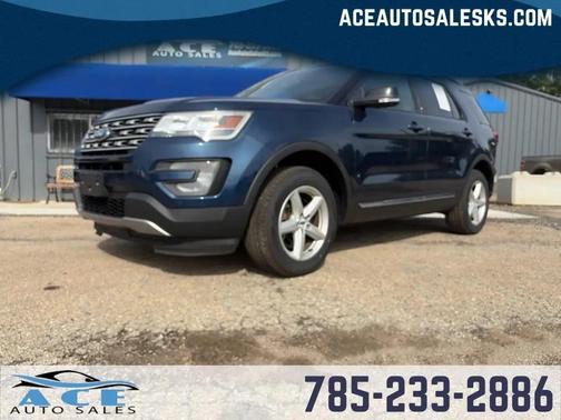 Blue Jeans Metallic 2017 Ford Explorer XLT