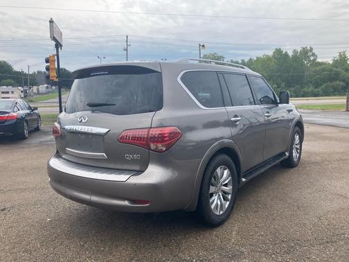 2016 INFINITI QX80 Base
