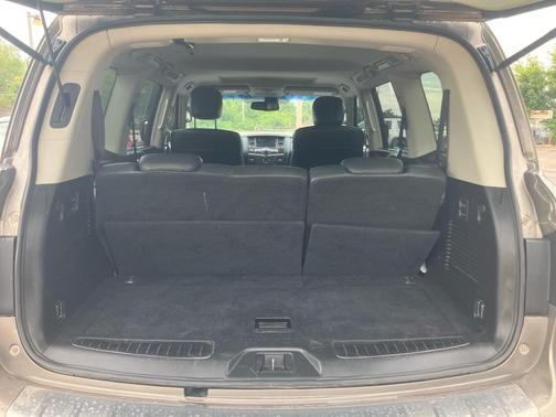 2016 INFINITI QX80 Base