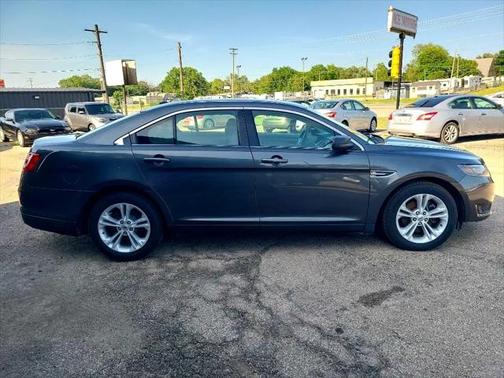2015 Ford Taurus SE