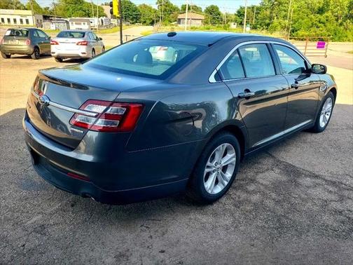 2015 Ford Taurus SE
