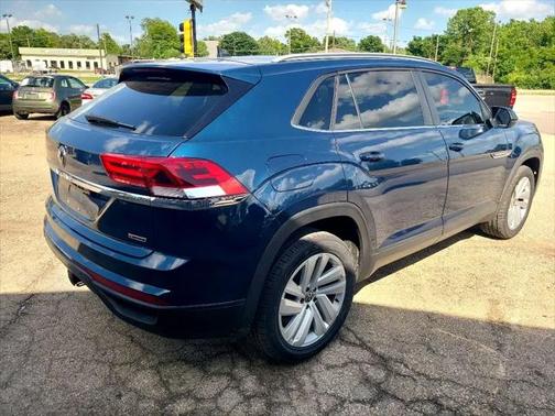 2022 Volkswagen Atlas Cross Sport 3.6L V6 SE w/Technology