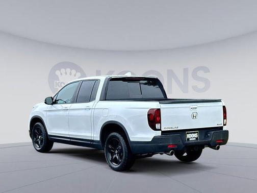 2022 Honda Ridgeline Black