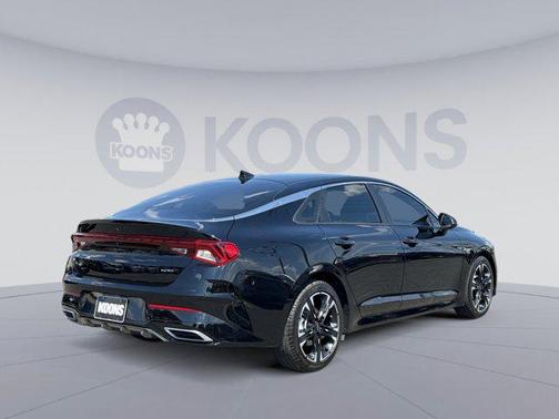 Ebony Black 2022 Kia K5 GT-Line