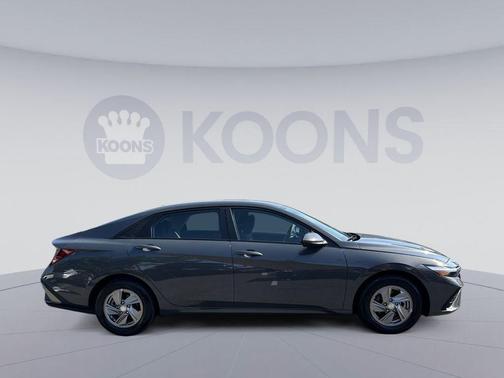 Ecotronic Gray 2025 Hyundai ELANTRA SE