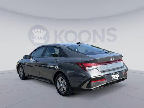 Ecotronic Gray 2025 Hyundai ELANTRA SE