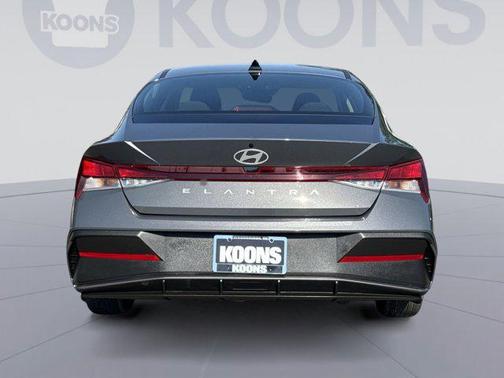 Ecotronic Gray 2025 Hyundai ELANTRA SE