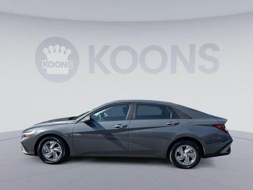 Ecotronic Gray 2025 Hyundai ELANTRA SE