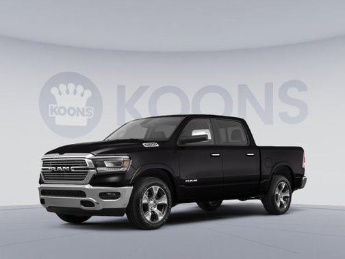 Diamond Black Crystal Pearlcoat 2019 RAM 1500 Laramie