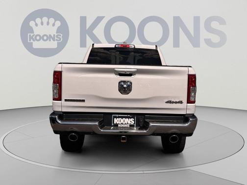 Bright White Clearcoat 2021 RAM 1500 Big Horn/Lone Star