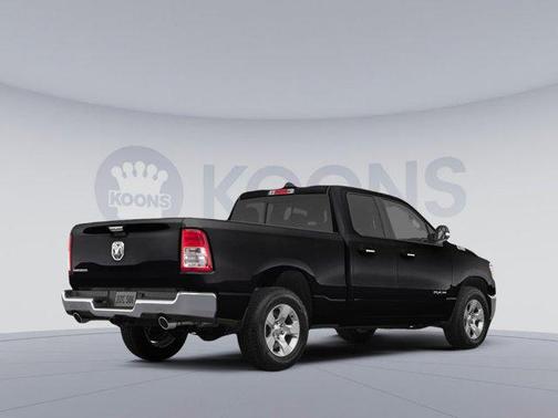 Diamond Black Crystal Pearlcoat 2022 RAM 1500 Big Horn/Lone Star