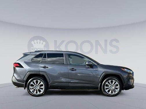 2022 Toyota RAV4 XLE Premium