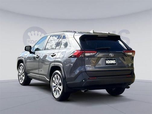 2022 Toyota RAV4 XLE Premium