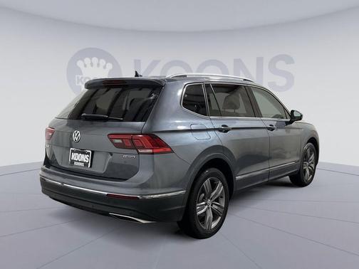 Platinum Gray Metallic 2020 Volkswagen Tiguan 2.0T SEL