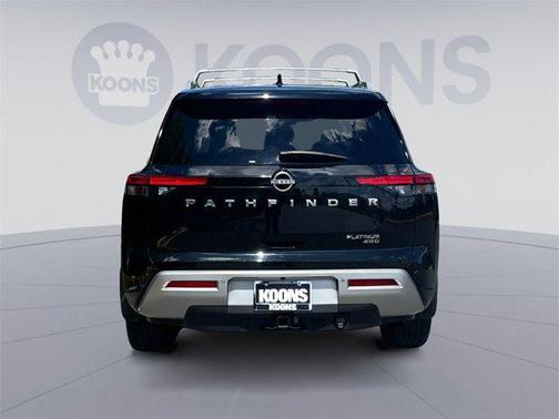 2022 Nissan Pathfinder Platinum 4WD