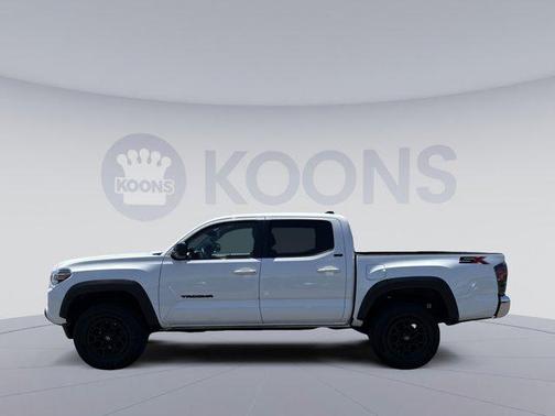 Ice Cap 2023 Toyota Tacoma SR5