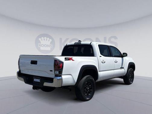 Ice Cap 2023 Toyota Tacoma SR5