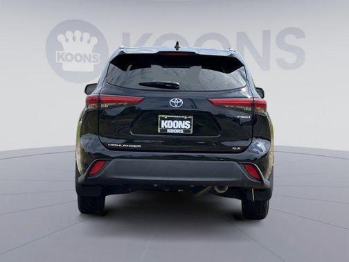 2021 Toyota Highlander Hybrid XLE