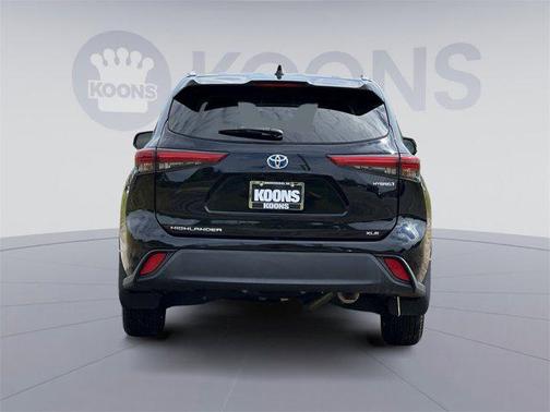 2021 Toyota Highlander Hybrid XLE