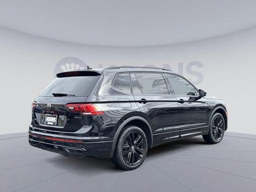 2022 Volkswagen Tiguan 2.0T SE R-Line Black 4MOTION