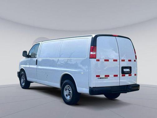 2020 Chevrolet Express 2500 RWD 2500 Regular Wheelbase WT