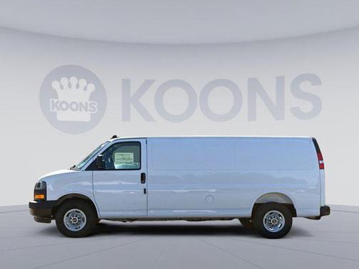 2025 GMC Savana 2500 Work Van