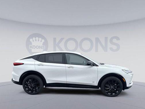 Summit White 2026 Buick Envista Sport Touring FWD