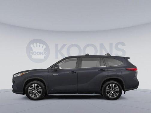 2022 Toyota Highlander Hybrid XLE