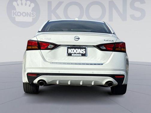 2020 Nissan Altima Platinum FWD