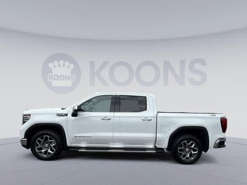 Summit White 2022 GMC Sierra 1500 SLT