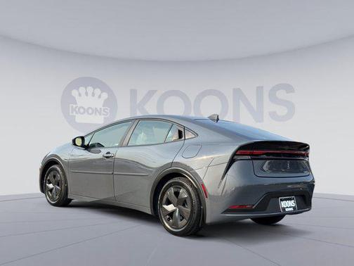 2024 Toyota Prius LE