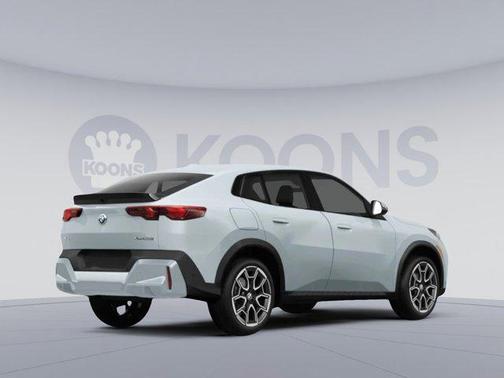 2025 BMW X2 xDrive28i