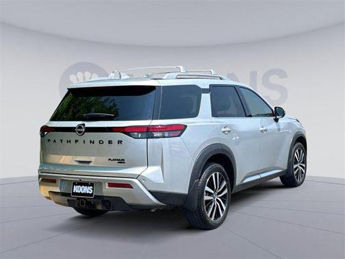 2024 Nissan Pathfinder Platinum 4WD