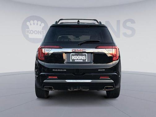 2022 GMC Acadia Denali