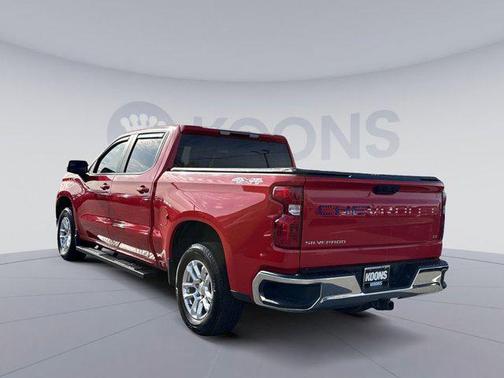 Red Hot 2022 Chevrolet Silverado 1500 LT