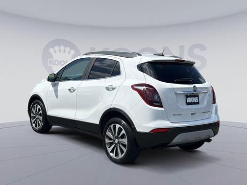 Summit White 2018 Buick Encore Preferred II