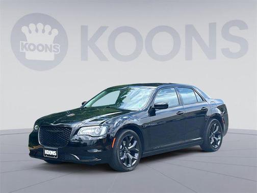 2022 Chrysler 300 Touring