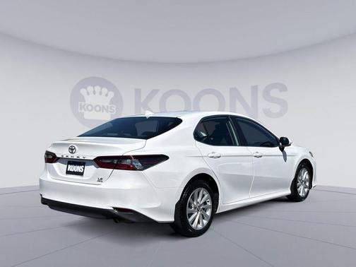 Ice Cap 2023 Toyota Camry LE