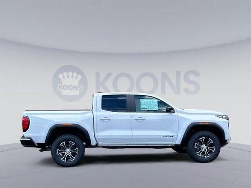 2025 GMC Canyon Base