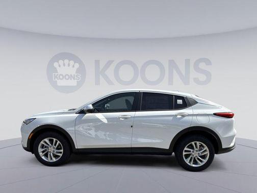 Summit White 2026 Buick Envista Preferred FWD