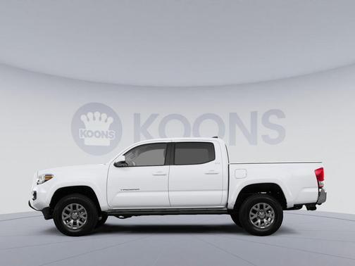 Super White 2017 Toyota Tacoma SR5